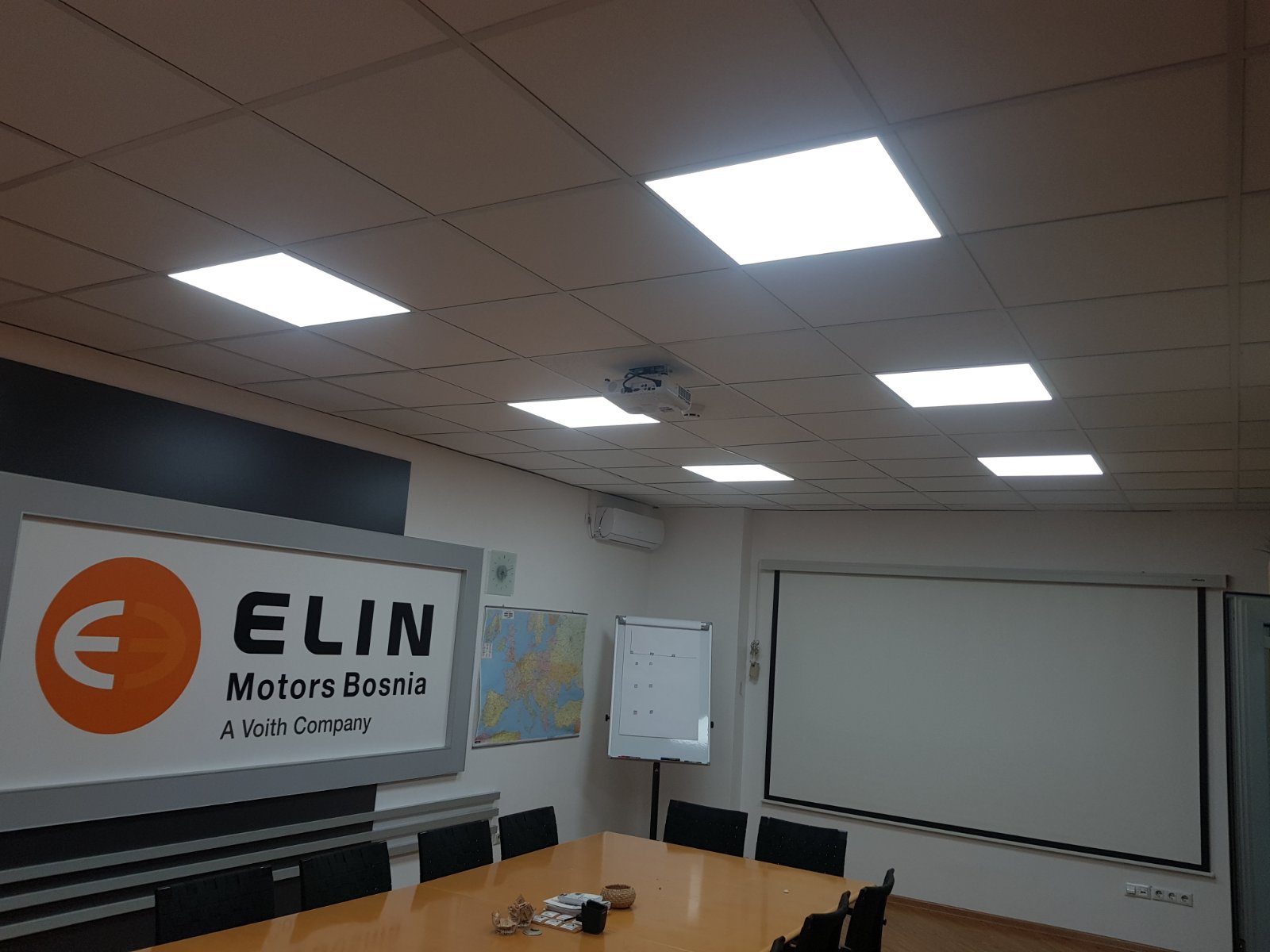 Ugradnja  rasvjete iz naše ponude –  Elin Motors BiH – Zajednički projekat sa dizajnericom enterijera Zerinom Zinger