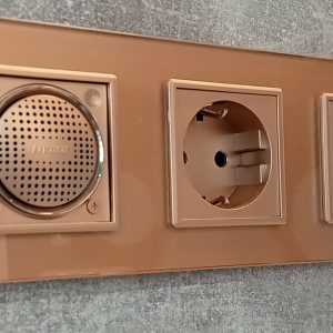 LIVOLO utičnica i bluetooth zvučnik